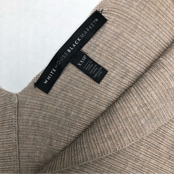 ⭐️NEW⭐️White House Black Market (WHBM) Puff Short Sleeve V Neck Sweater - Picture 4 of 5